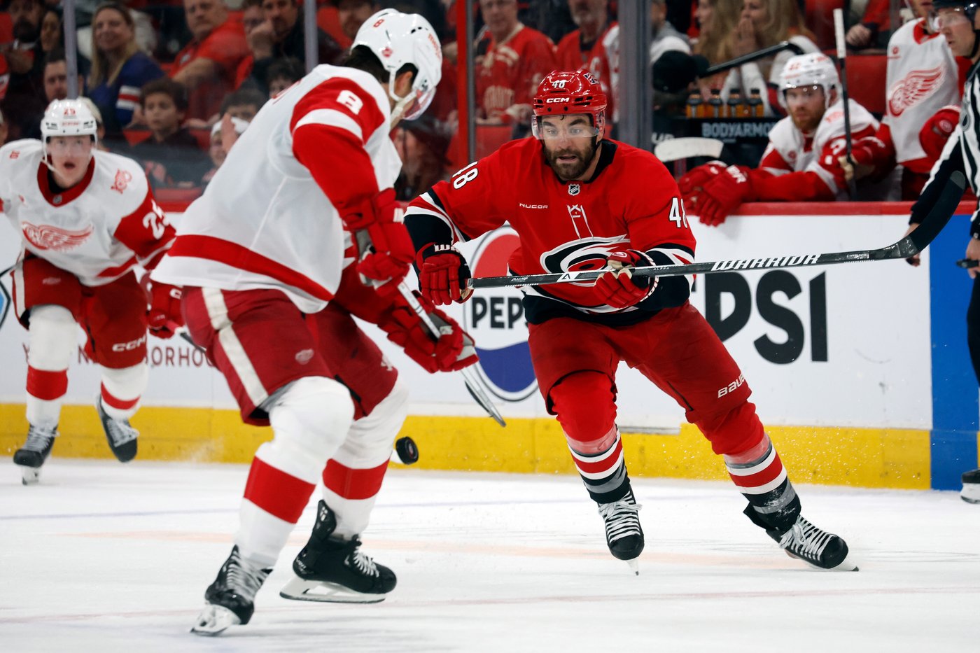 Hurricanes continue hot streak with 5-2 win over Detroit | iNFOnews.ca