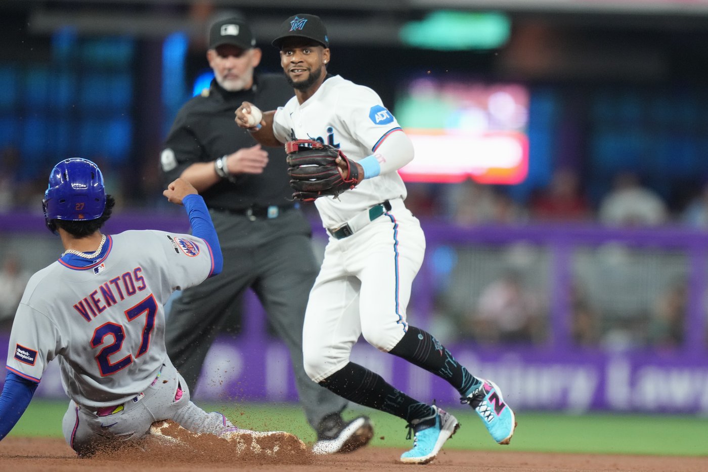 Max Meyer and Liam Hicks lead the Marlins to a 4-1 win over the punchless Mets | iNFOnews.ca Max Meyer and Liam Hicks lead the Marlins to a 4-1 win over the punchless Mets | iNFOnews.ca