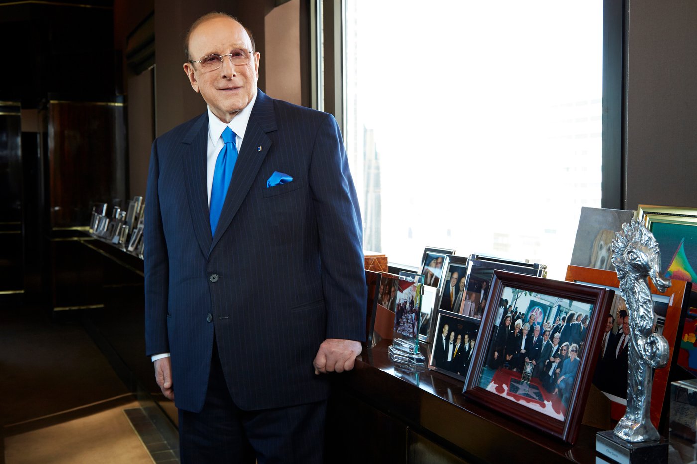 Clive Davis, music industry starmaker, has died at 94 | iNFOnews.ca