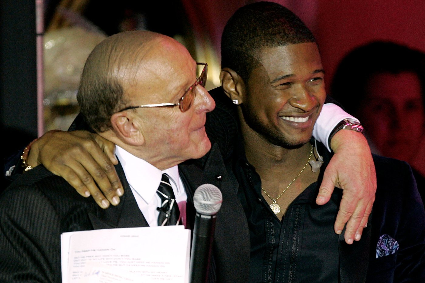 Clive Davis, music industry starmaker, has died at 94 | iNFOnews.ca