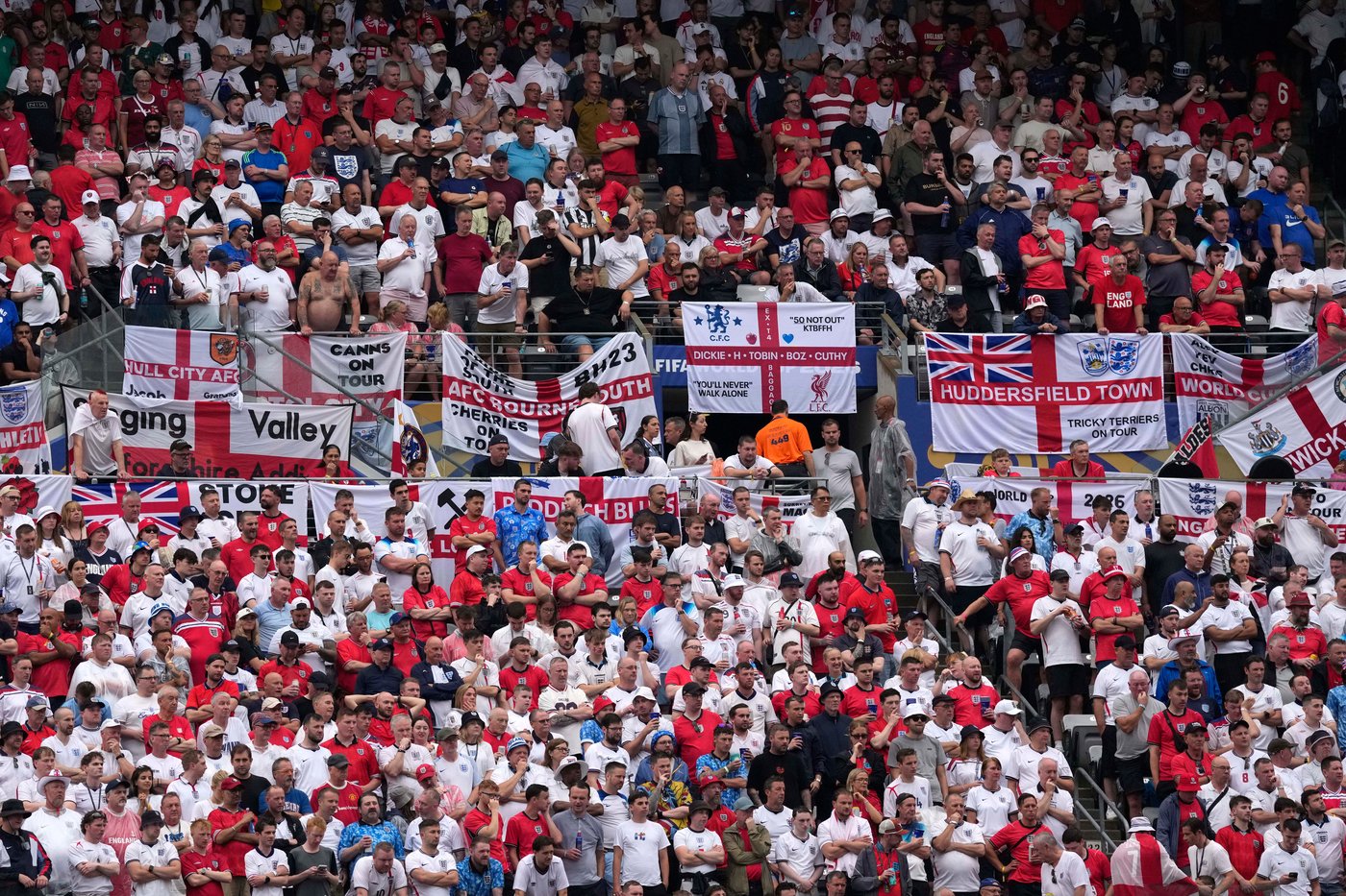 England beats Panama 2-0 on goals by Bellingham and Kane to win its World Cup group | iNFOnews.ca