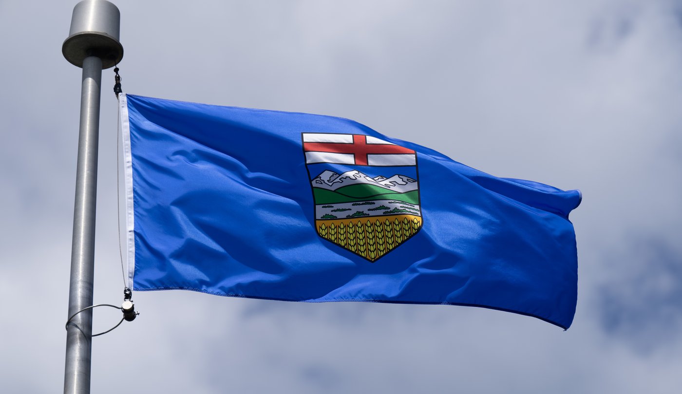 In the news today: Trade talks bring hope, Russian missile strikes, Alberta AI debate | iNFOnews.ca