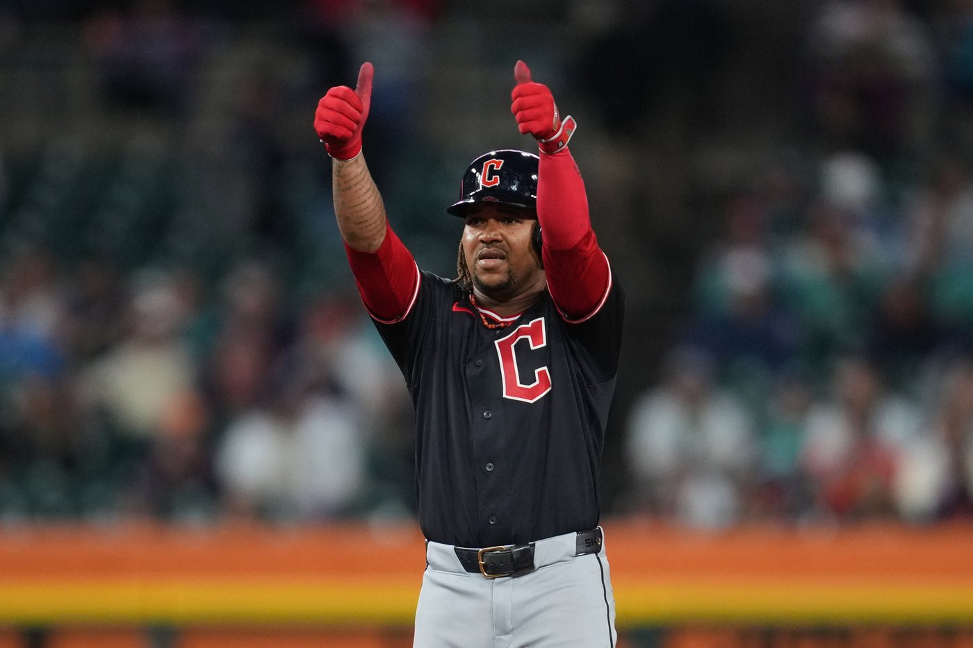 Guardians score twice in the 10th for a 3-2 victory over the slumping Tigers | iNFOnews.ca