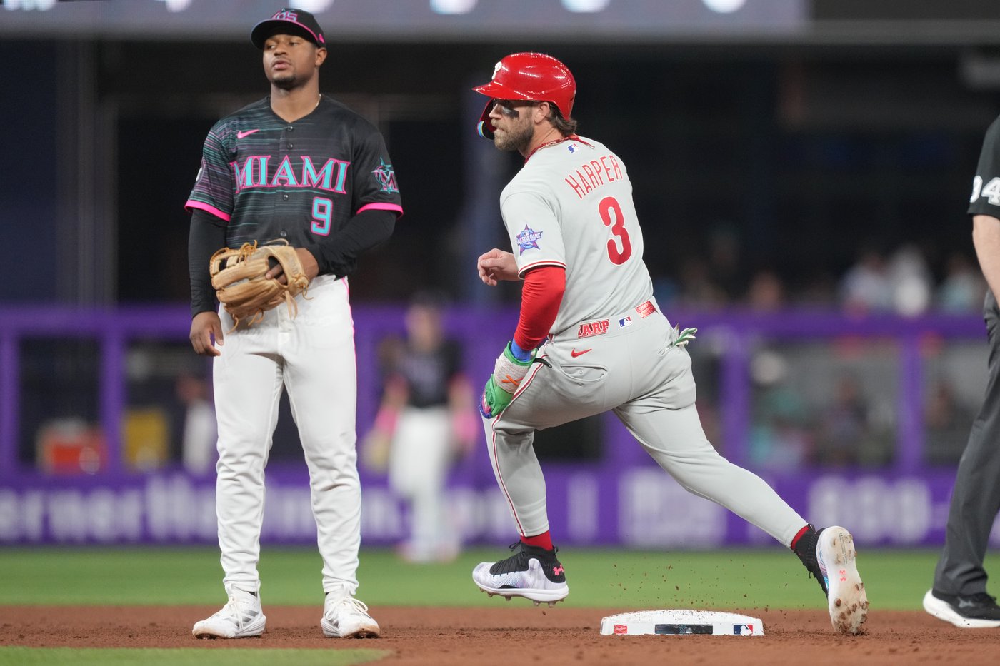 Wheeler throws 6 strong innings, Stott homers to help Phillies beat Marlins 6-5 | iNFOnews.ca