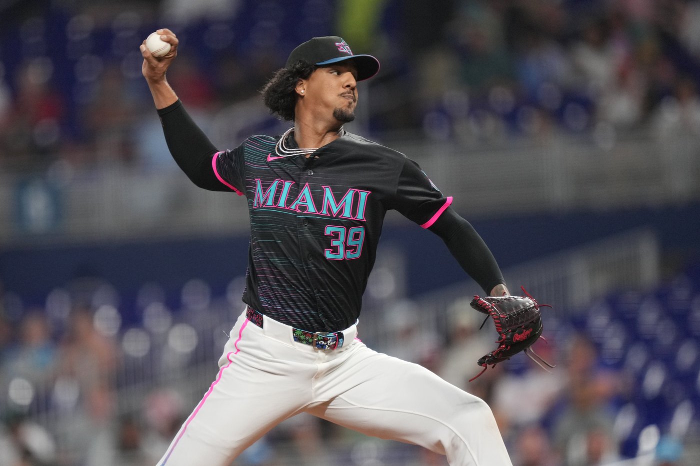 Wheeler throws 6 strong innings, Stott homers to help Phillies beat Marlins 6-5 | iNFOnews.ca