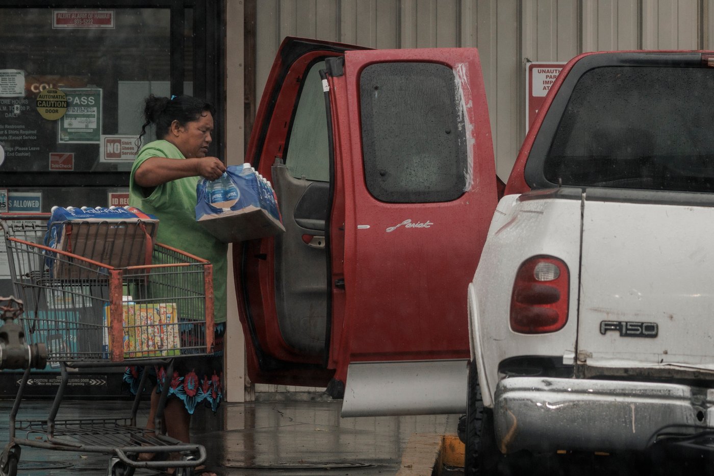 Hurricane Lala skirts Hawaii's Big Island without making landfall as heavy wind, rain lash region | iNFOnews.ca