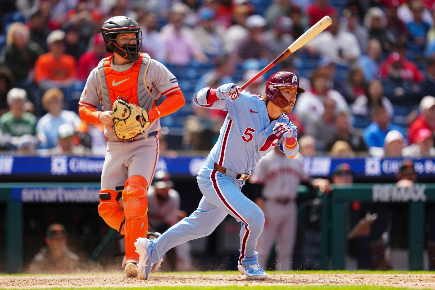 Phillies rally in the 9th inning to beat the Giants 3-2 in the first game of a doubleheader | iNFOnews.ca