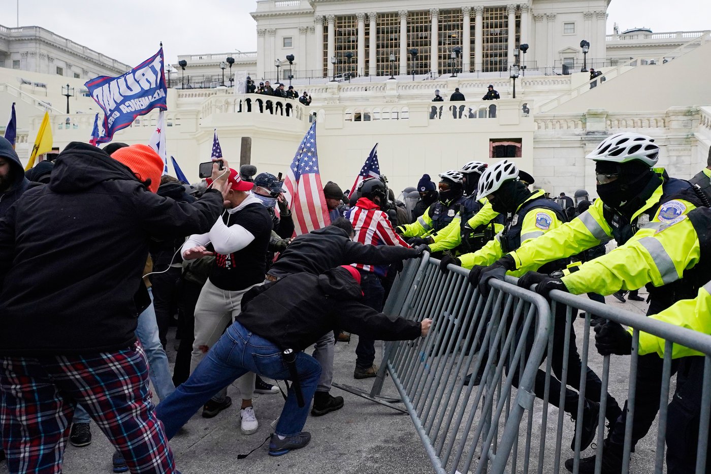 Capitol rioters clamor for payouts from Trump's new 'anti-weaponization' fund despite backlash | iNFOnews.ca