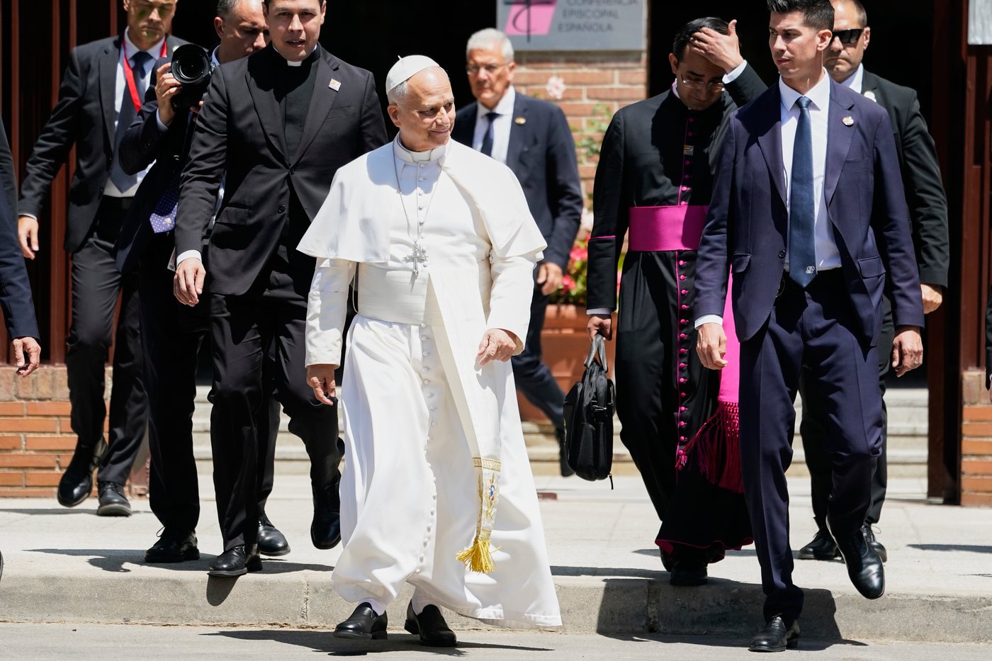 Pope meets with 6 clergy abuse survivors in Spain, hopes to improve response | iNFOnews.ca Pope meets with 6 clergy abuse survivors in Spain, hopes to improve response | iNFOnews.ca