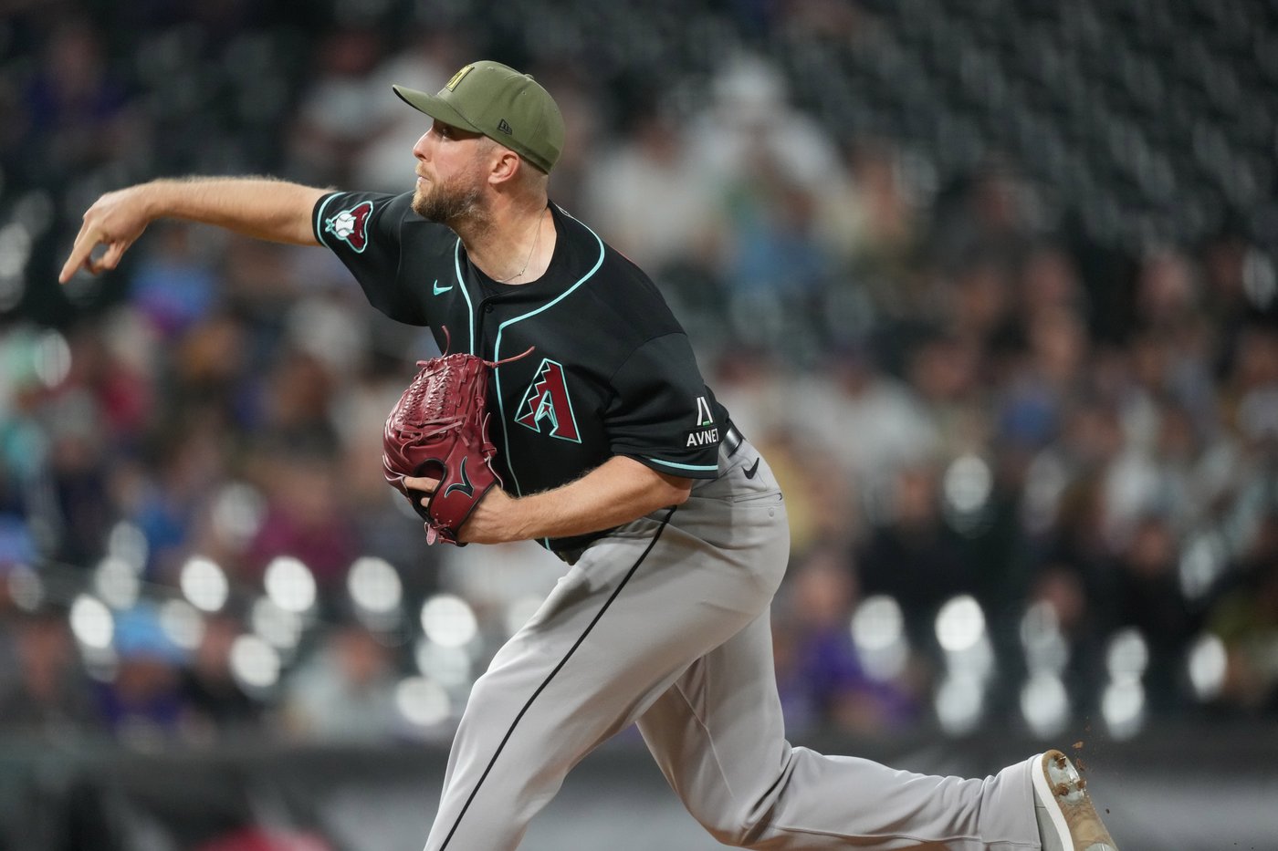 Merrill Kelly throws 1st career complete game, Diamondbacks beat Rockies 9-1 | iNFOnews.ca