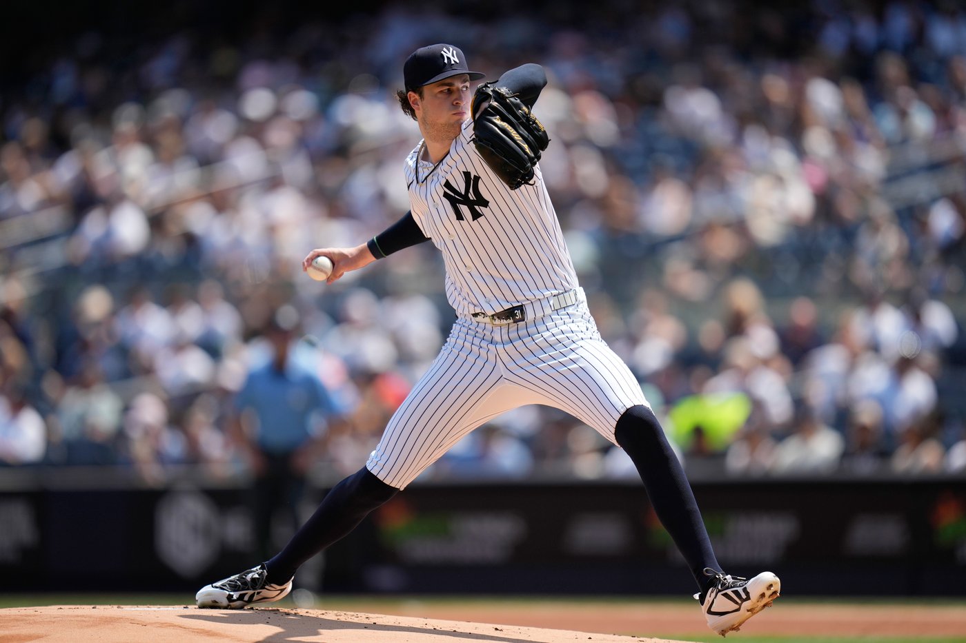 Michael Harris II hits tiebreaking single in 10th inning as Braves edge Yankees 2-1 | iNFOnews.ca