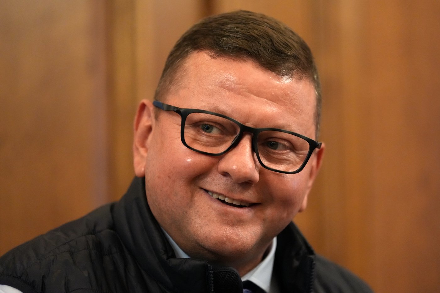 Former army chief seen as Zelenskyy's top rival reveals to AP a rift between them | iNFOnews.ca