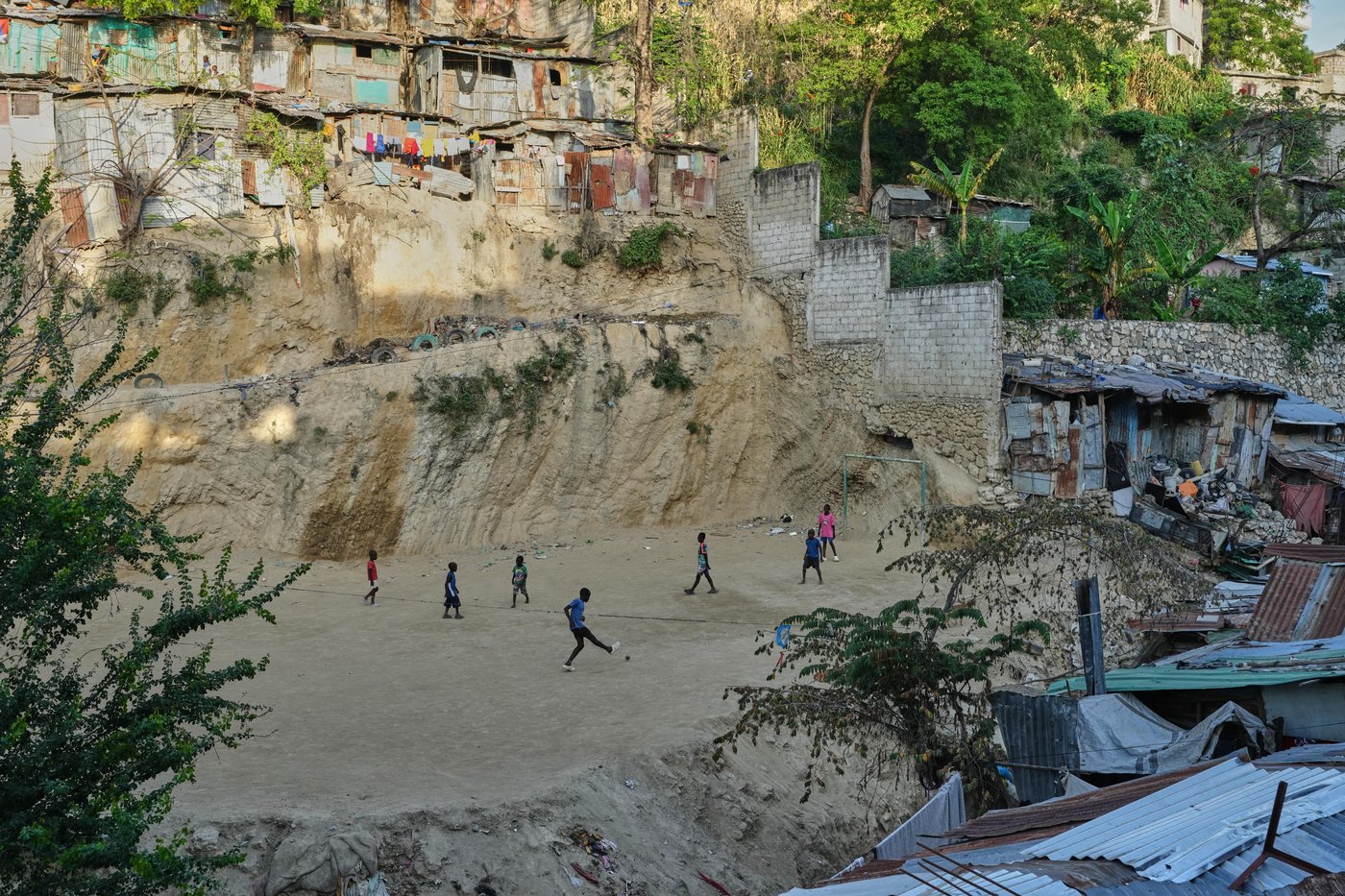 Haitians switch soccer allegiances from Brazil as 'Grenadiers' end World Cup drought | iNFOnews.ca