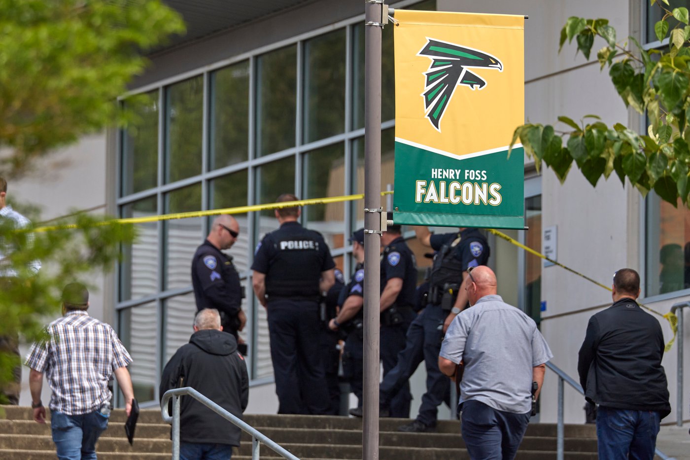 Stabbing at Washington state high school wounds 6, including suspect, police say | iNFOnews.ca