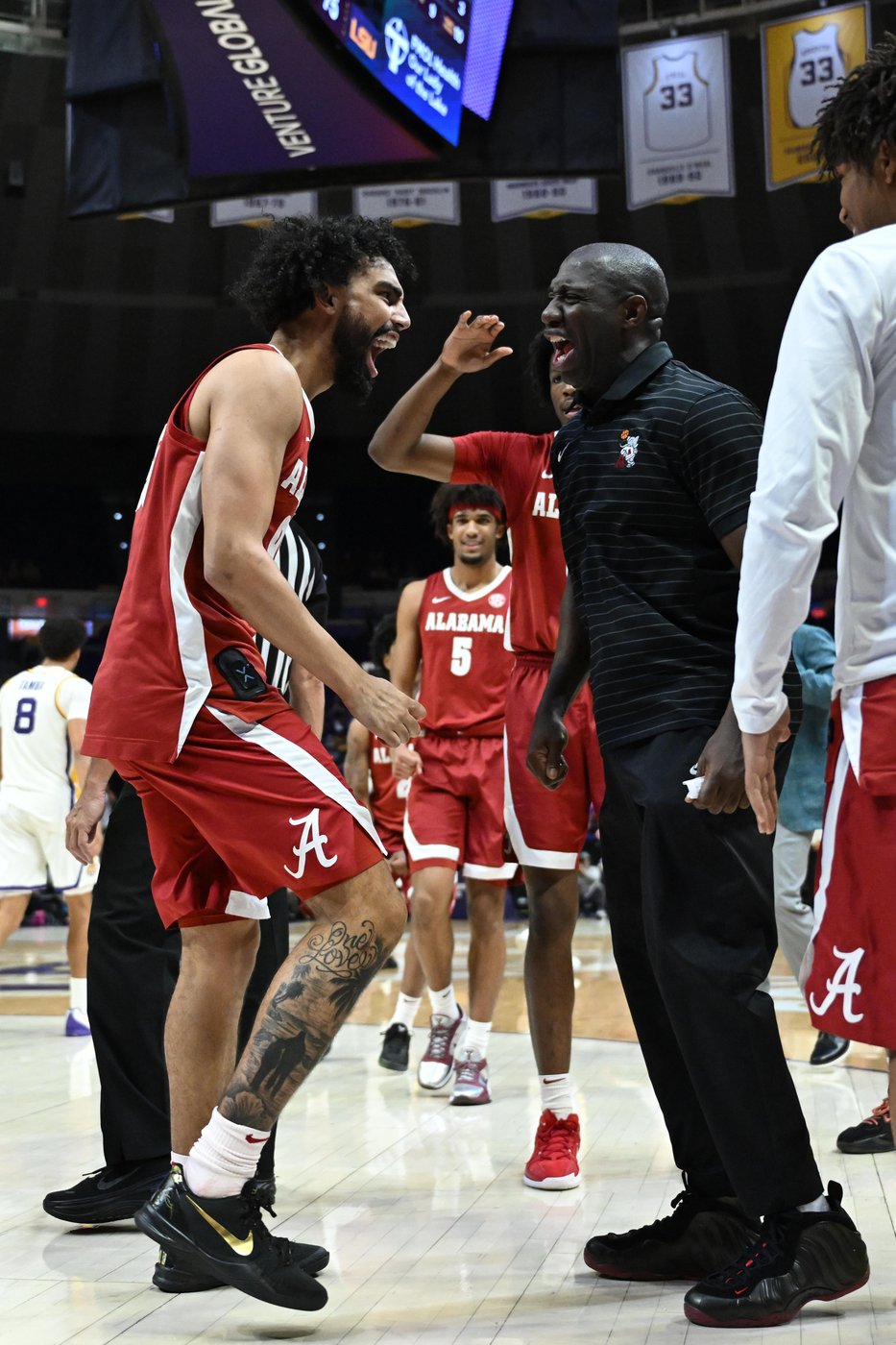 No. 25 Alabama beats LSU 90-83 for its 6th straight victory | iNFOnews.ca