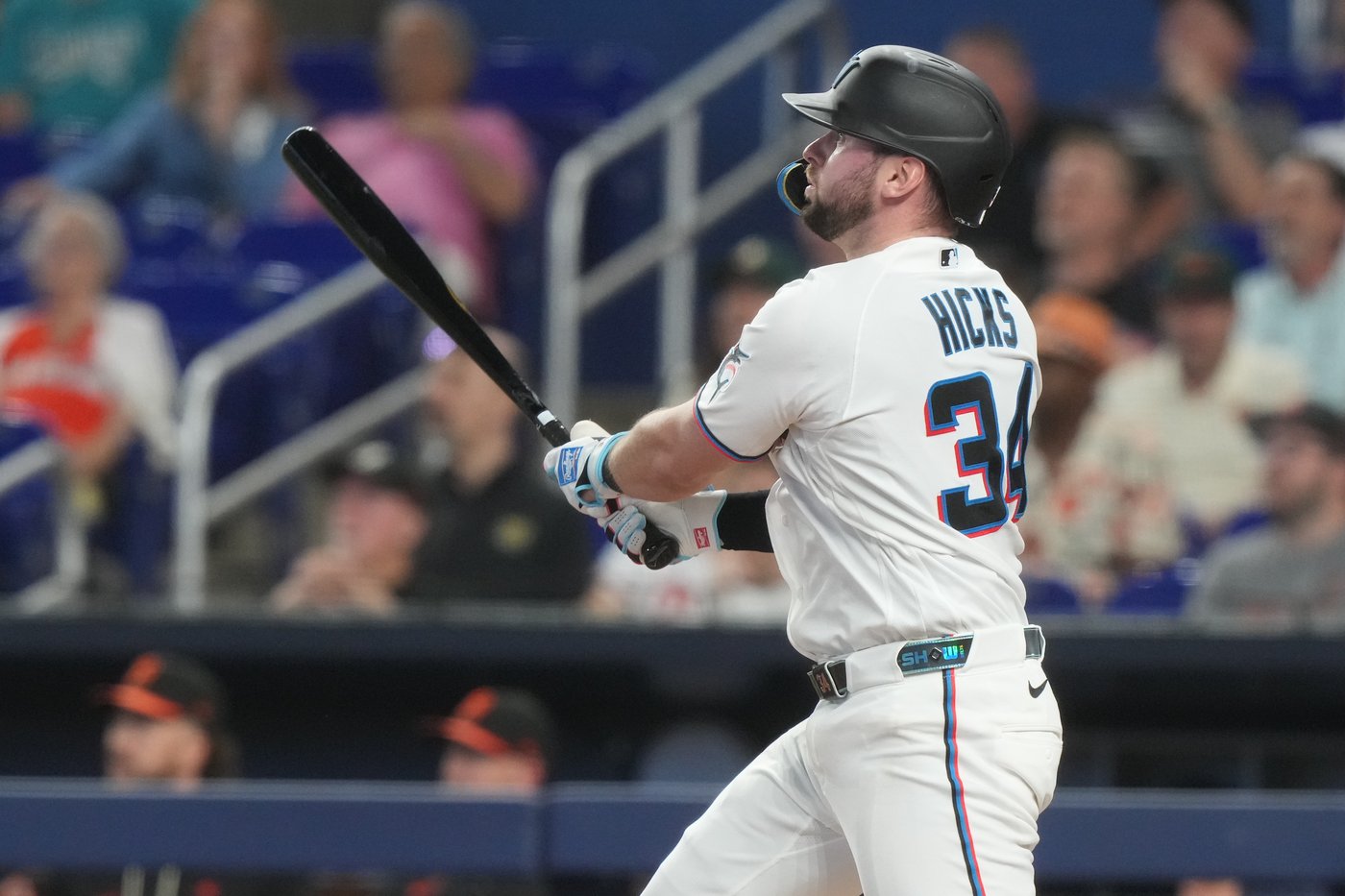 Marlins beat the Orioles 4-3 on a 9th-inning throwing error to avoid series sweep | iNFOnews.ca