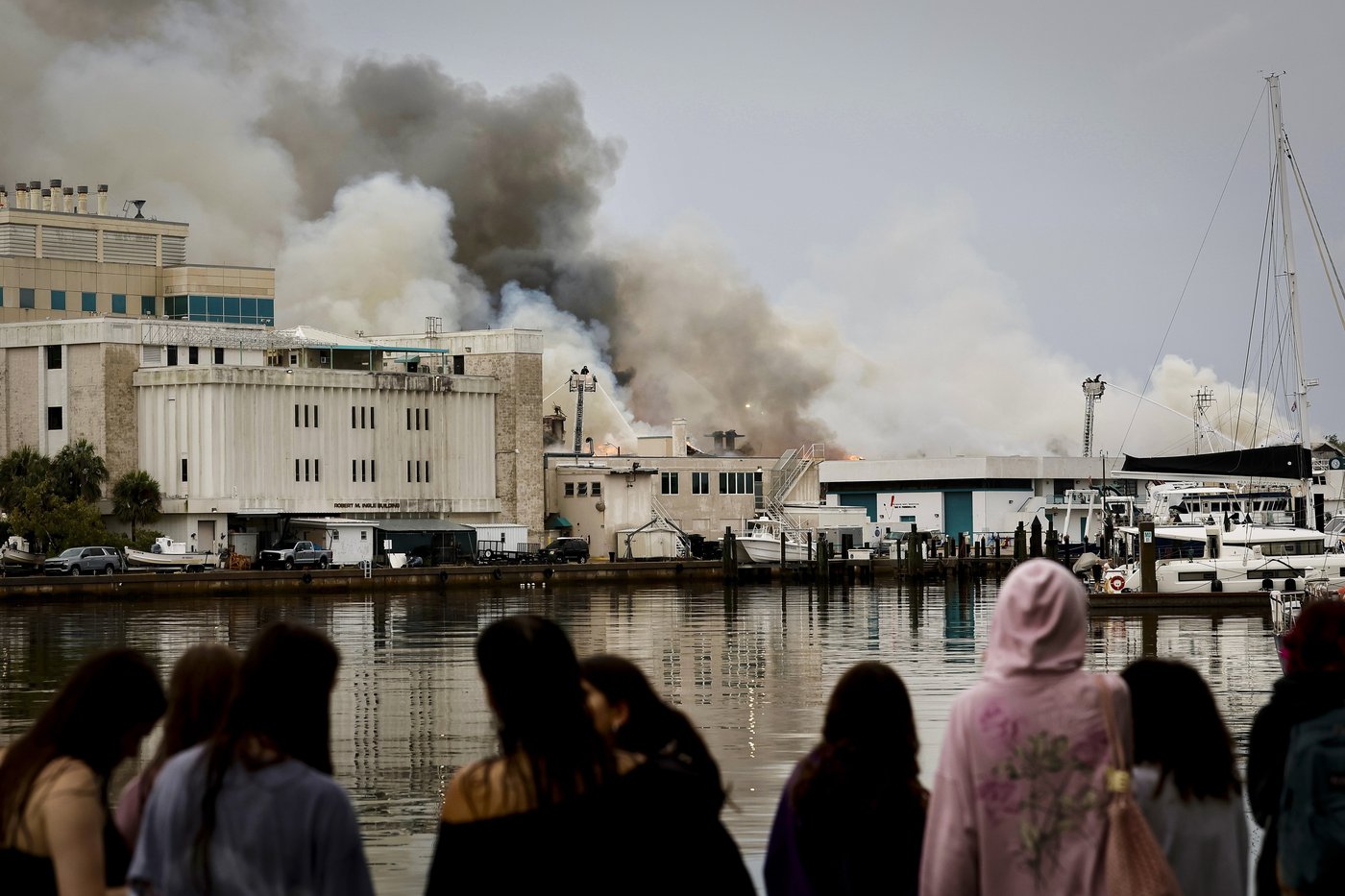 Fire destroys a lab building on a University of South Florida campus | iNFOnews.ca