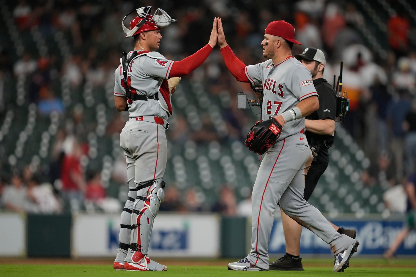 Trout, Lowe and Neto homer in Angels 6-2 win over Astros | iNFOnews.ca