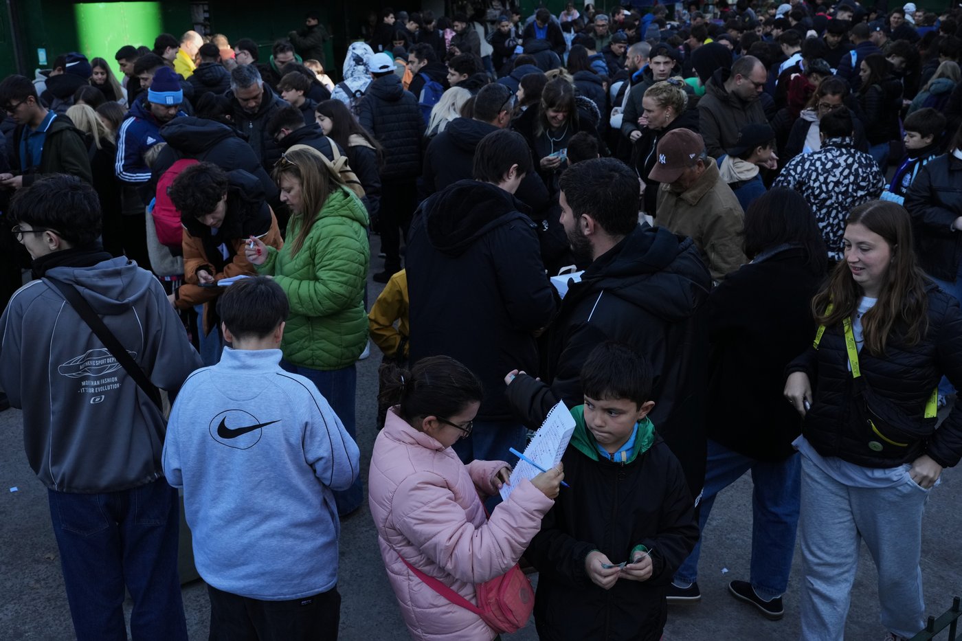 Argentine plazas buzz with World Cup sticker trading fever | iNFOnews.ca