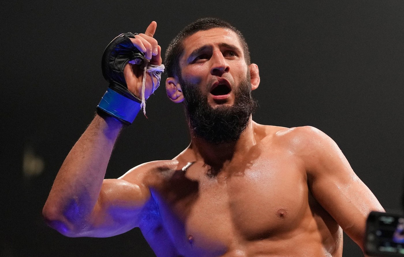 UFC 328 goes on without Trump, Van defends 125-pound crown, Strickland wins middleweight title | iNFOnews.ca