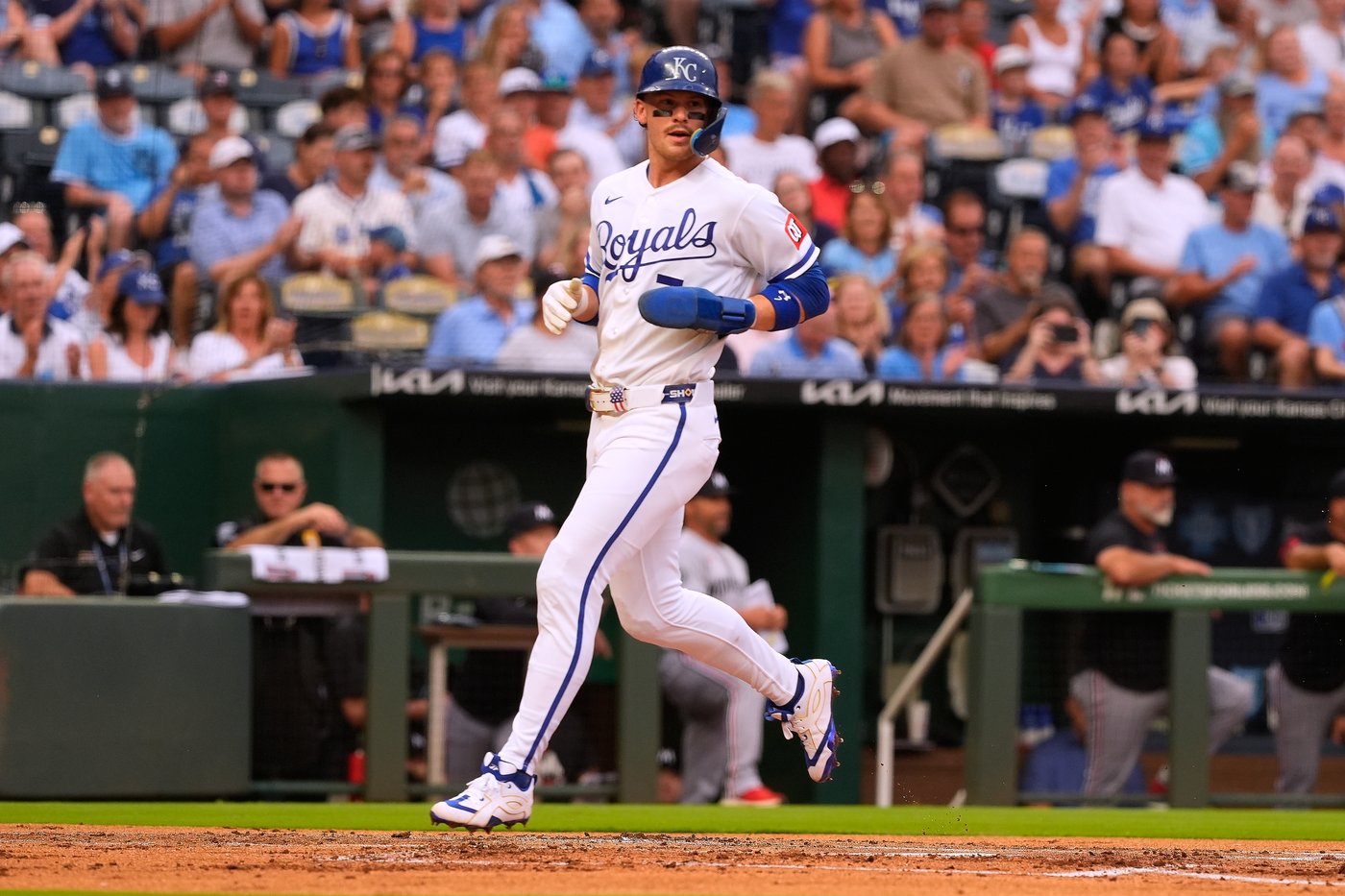 Royals All-Star shortstop Bobby Witt Jr. has 3 hits in his return from back injury | iNFOnews.ca
