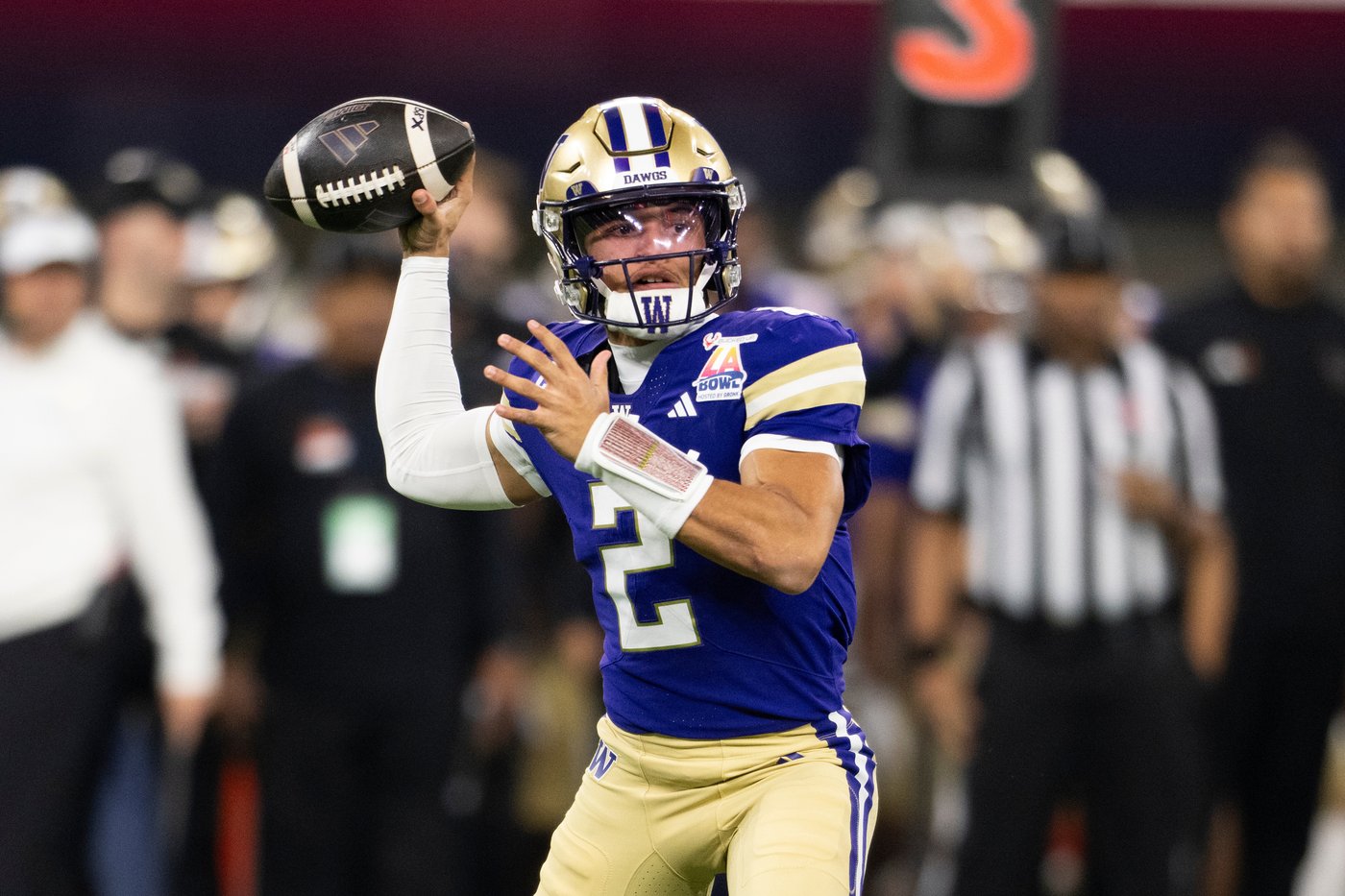 With Demond Williams Jr. back after short-lived departure, No. 17 Washington an unknown commodity | iNFOnews.ca