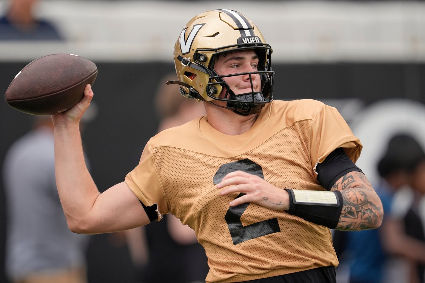 AP's list of top freshmen to watch includes quarterbacks at Vanderbilt and Tennessee | iNFOnews.ca