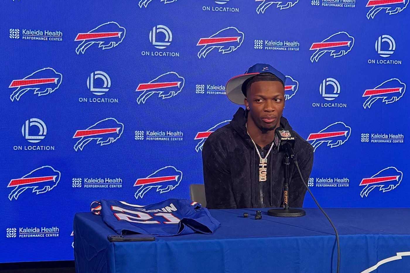 Adding receiver DJ Moore in trade allows Bills to focus on defensive needs in NFL draft | iNFOnews.ca