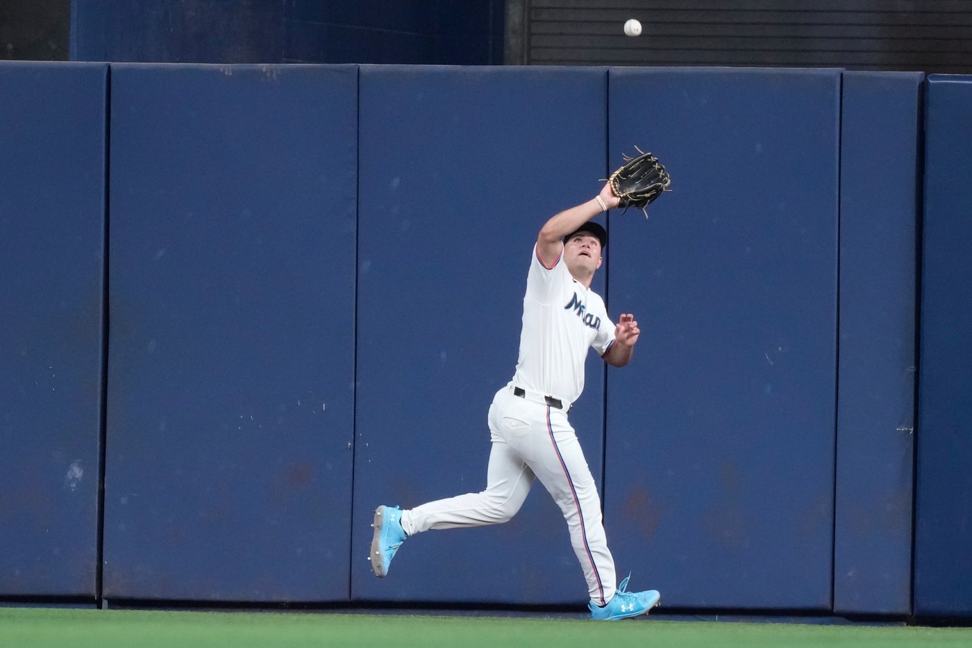 Stowers homers, López has 40th multi-hit game as Marlins beat Mariners 2-0 for 5th straight win | iNFOnews.ca