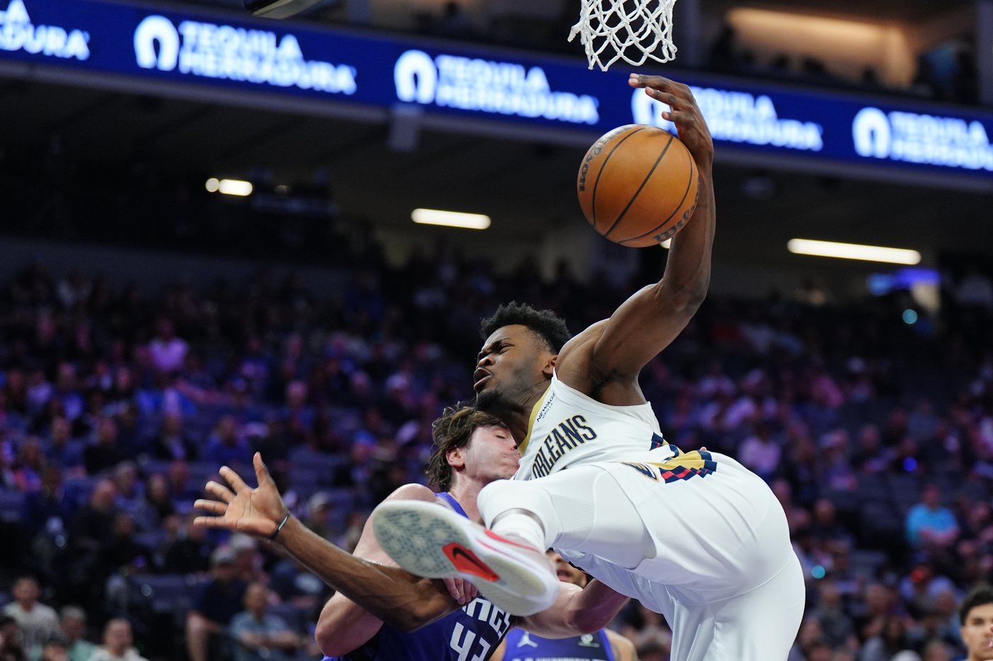 Raynaud scores 28 points to help the Kings beat the Pelicans | iNFOnews.ca