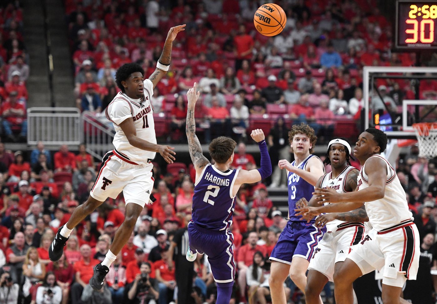 TCU's Xavier Edmonds has double-double in NCAA bid-boosting 73-65 win at No. 10 Texas Tech | iNFOnews.ca
