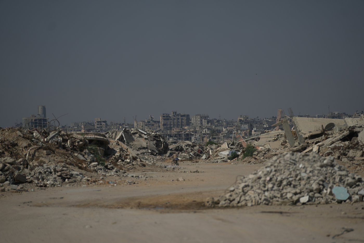 Hamas says it will disarm if Israel halts strikes and withdraws from Gaza, but obstacles remain | iNFOnews.ca