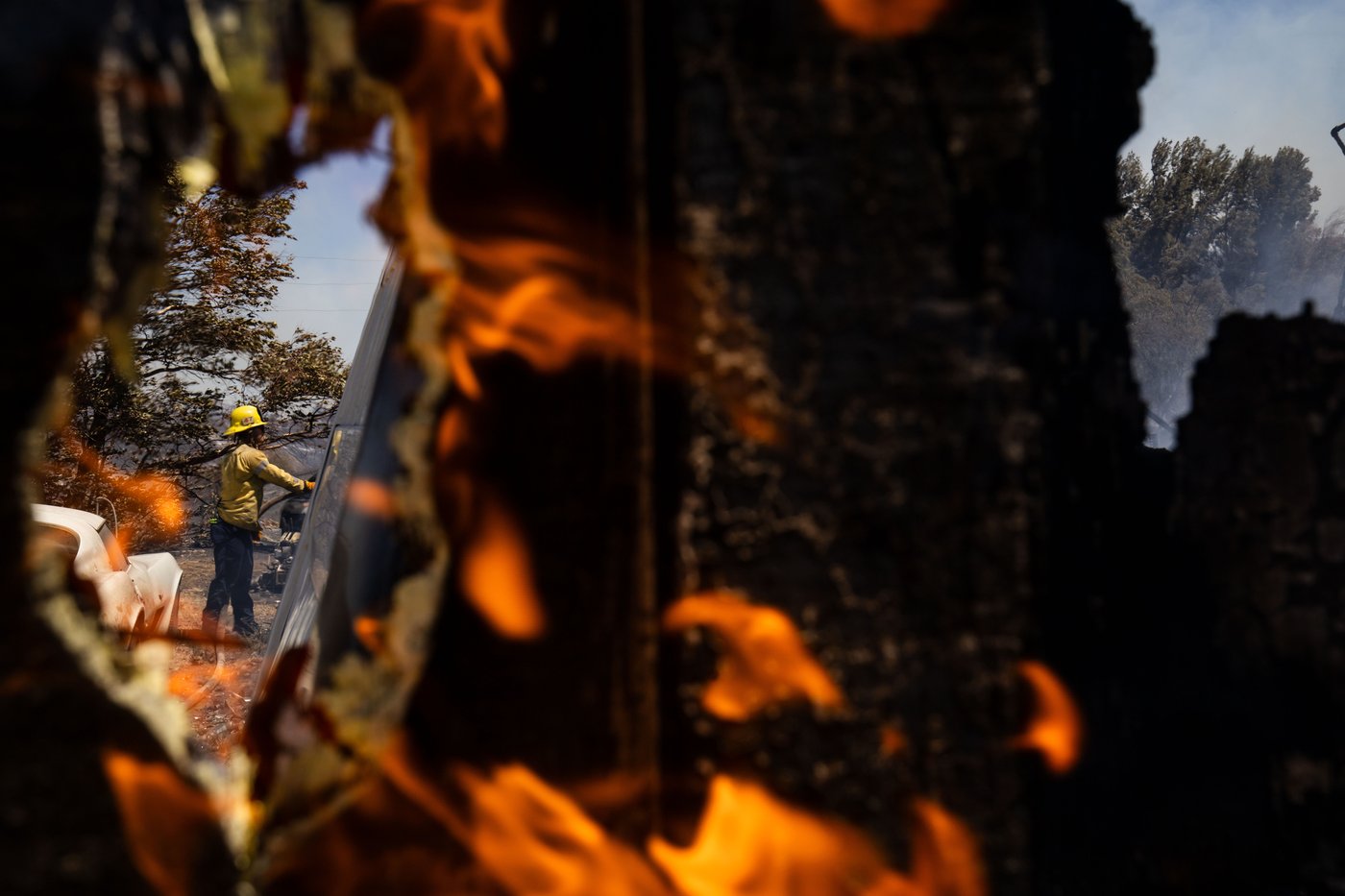 Photos show firefighters battling Southern California blaze | iNwheels