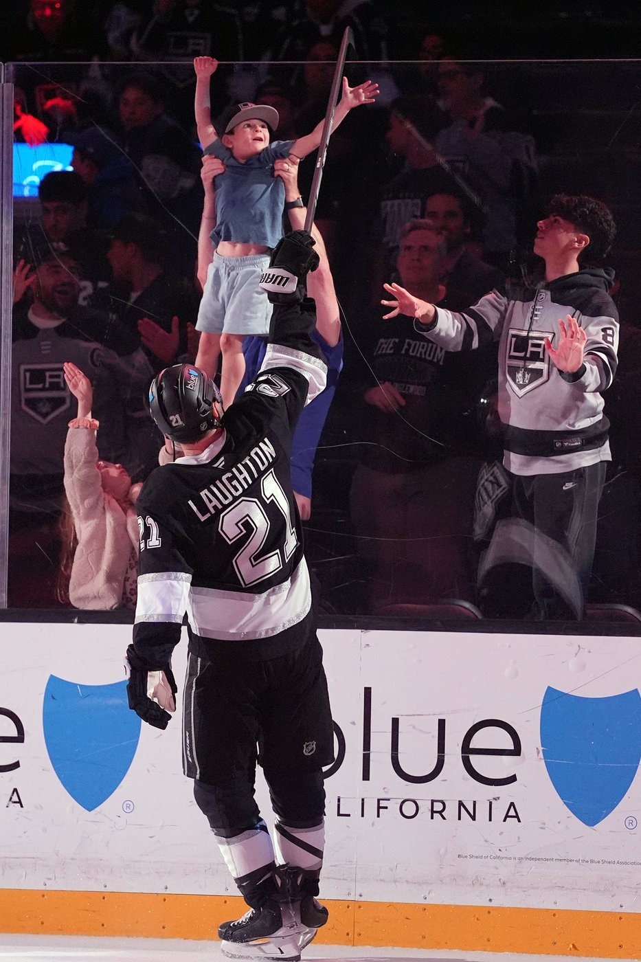 Adrian Kempe scores in shootout as Kings beat Predators 3-2 | iNFOnews.ca Adrian Kempe scores in shootout as Kings beat Predators 3-2 | iNFOnews.ca