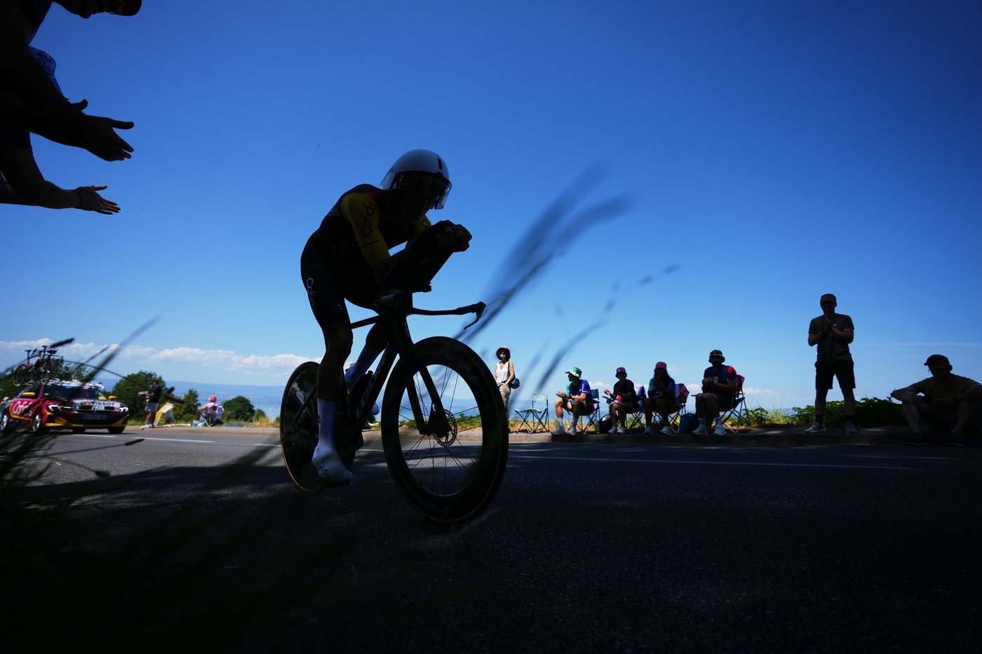 Road rage driver confronts American rider Brandon McNulty before Tour de France time trial | iNFOnews.ca Road rage driver confronts American rider Brandon McNulty before Tour de France time trial | iNFOnews.ca