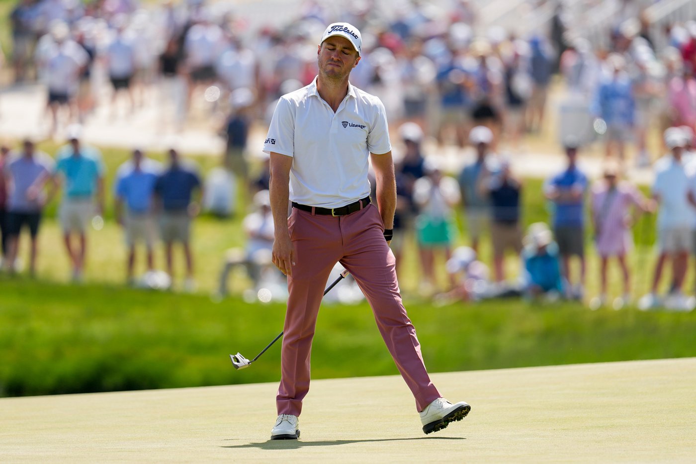Matti Schmid takes the PGA Championship lead at the turn. Justin Thomas posts a 65 and waits | iNFOnews.ca