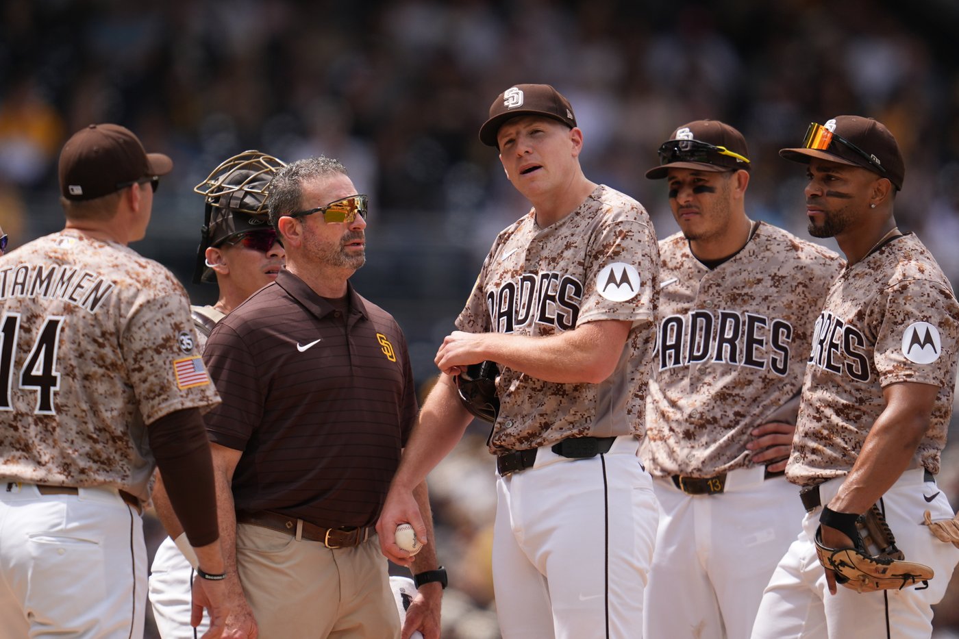 Padres' Nick Pivetta leaves in 4th inning because of elbow stiffness | iNFOnews.ca