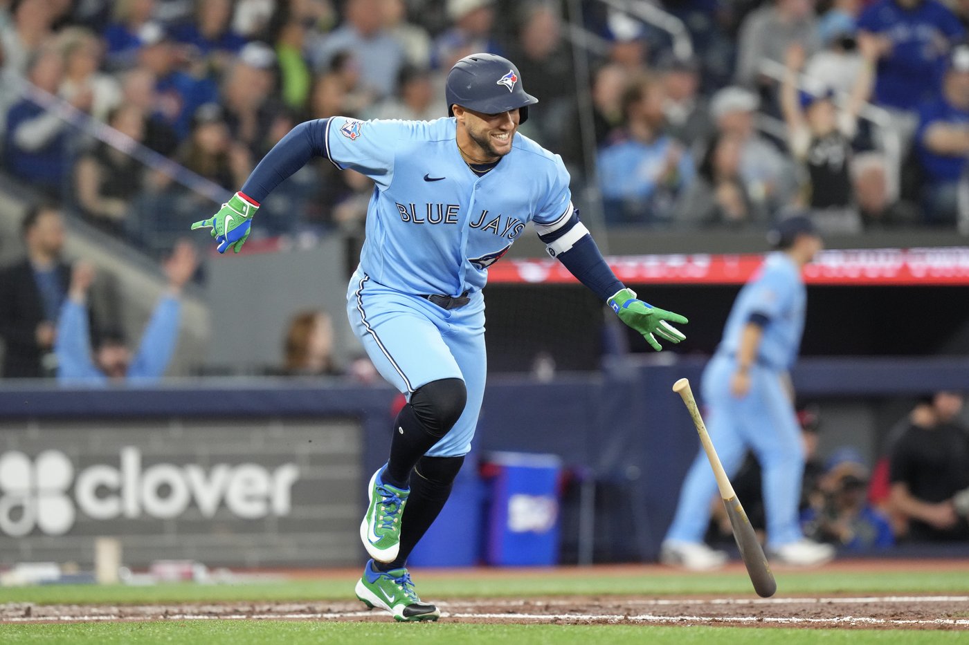 Clement, Valenzuela hit homers to power Blue Jays to 8-1 rout of Red Sox | iNFOnews.ca