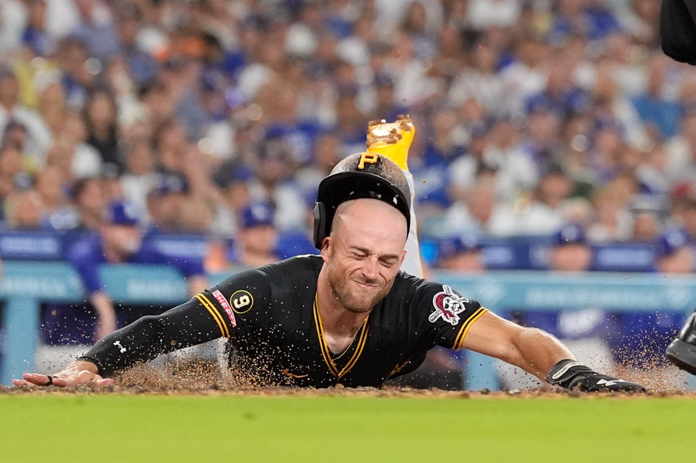 Tommy Edman delivers a 2-strike, 10th-inning walk-off single as the Dodgers edge the Pirates 5-4 | iNFOnews.ca