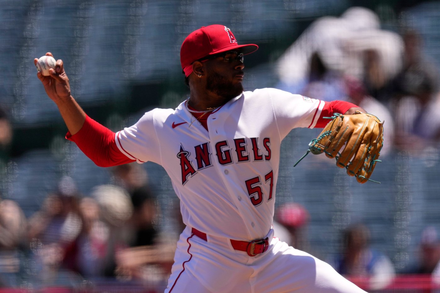 Travis d'Arnaud's 3-run homer, Walbert Ureña's strong outing help Angels beat White Sox 8-2 | iNFOnews.ca