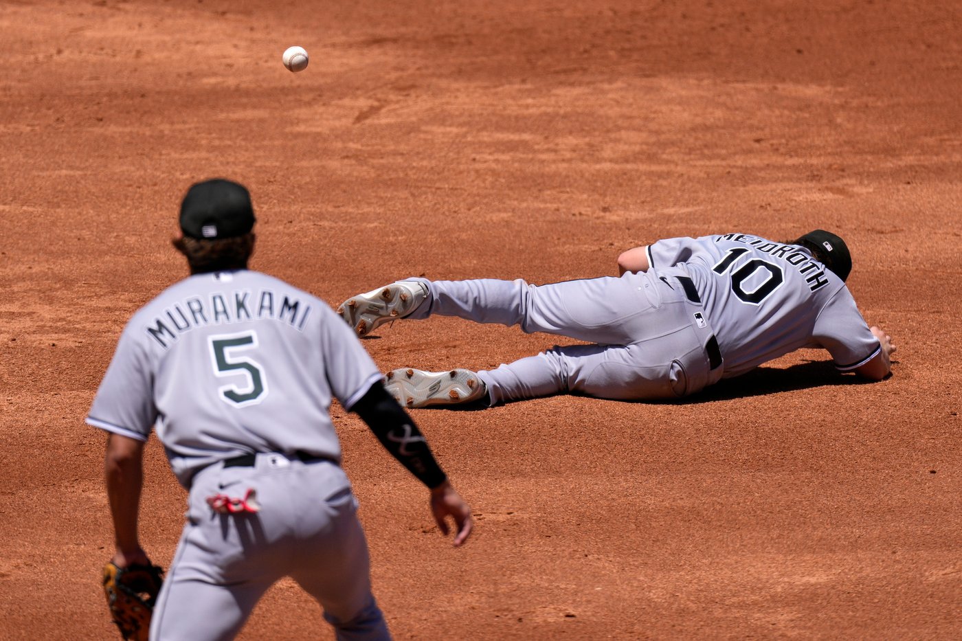 Travis d'Arnaud's 3-run homer, Walbert Ureña's strong outing help Angels beat White Sox 8-2 | iNFOnews.ca