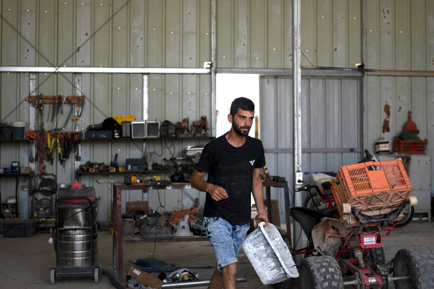 Israeli prosecutors charge settler with killing Palestinian activist in rare indictment | iNFOnews.ca Israeli prosecutors charge settler with killing Palestinian activist in rare indictment | iNFOnews.ca