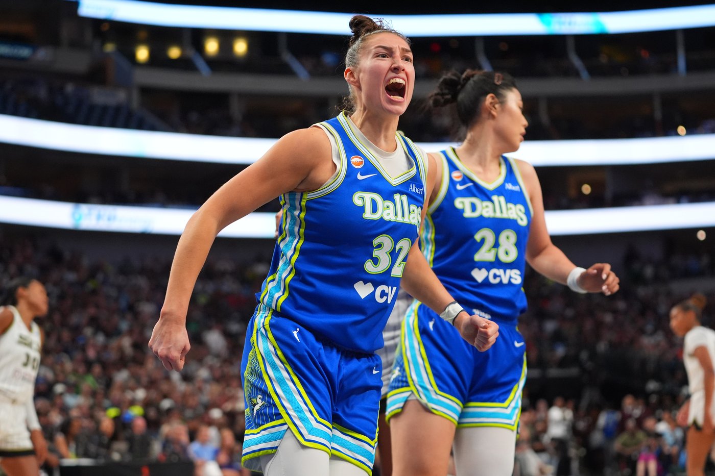 Bueckers' 22 points, 11 rebounds help Wings beat Sky 96-91, extend win streak to 5 games | iNFOnews.ca