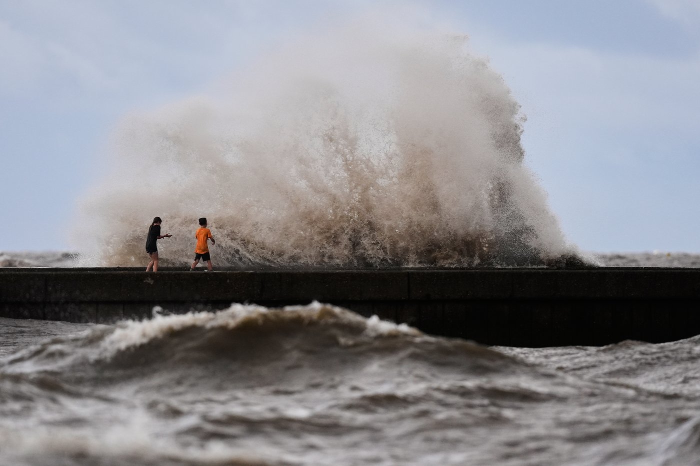 Tropical Storm Bertha weakens after bringing strong winds and heavy surf to Louisiana and Texas | iNFOnews.ca Tropical Storm Bertha weakens after bringing strong winds and heavy surf to Louisiana and Texas | iNFOnews.ca