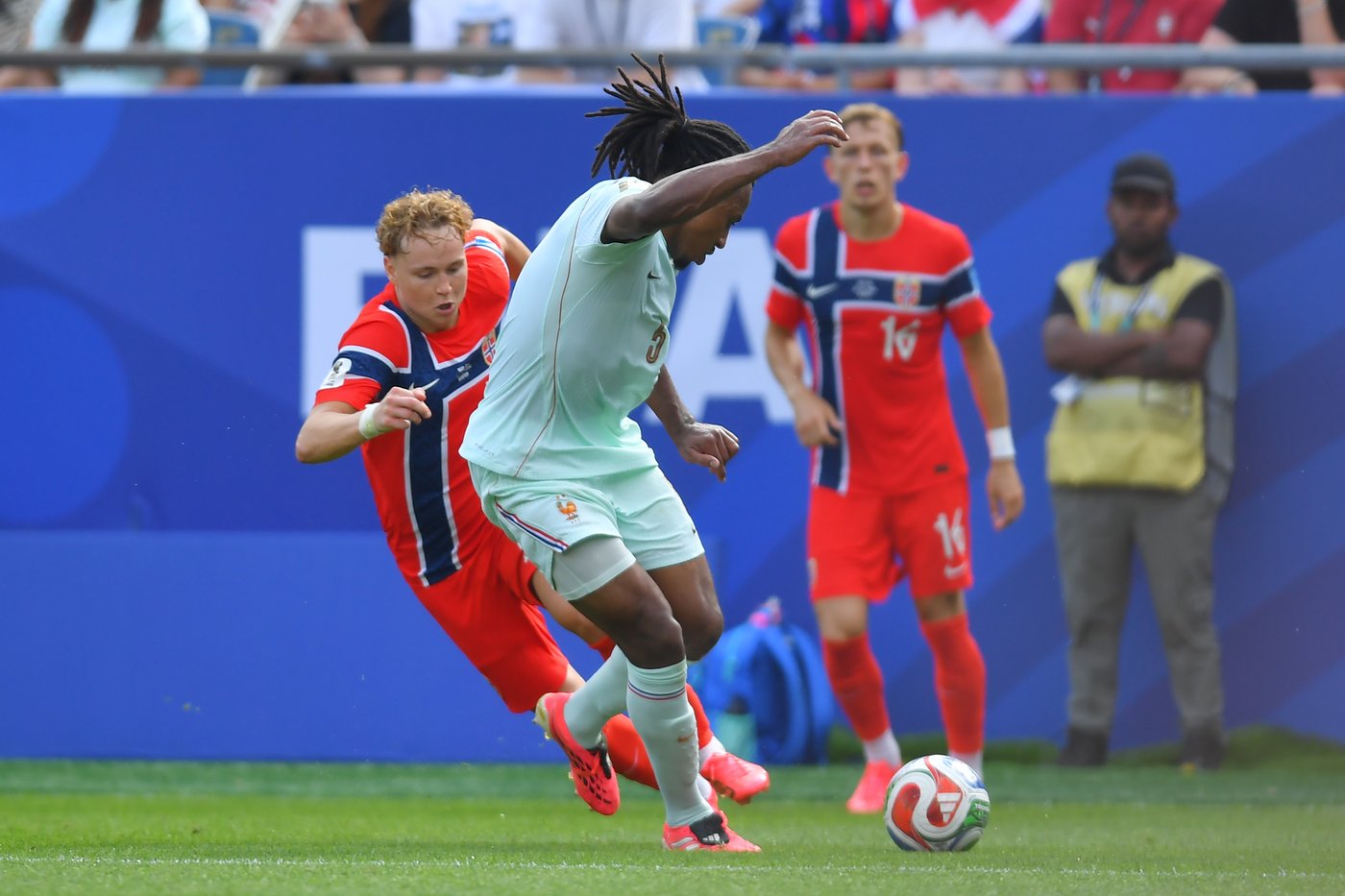 France forward Ousmane Dembélé scores a first-half World Cup hat trick in 4-1 win over Norway | iNFOnews.ca