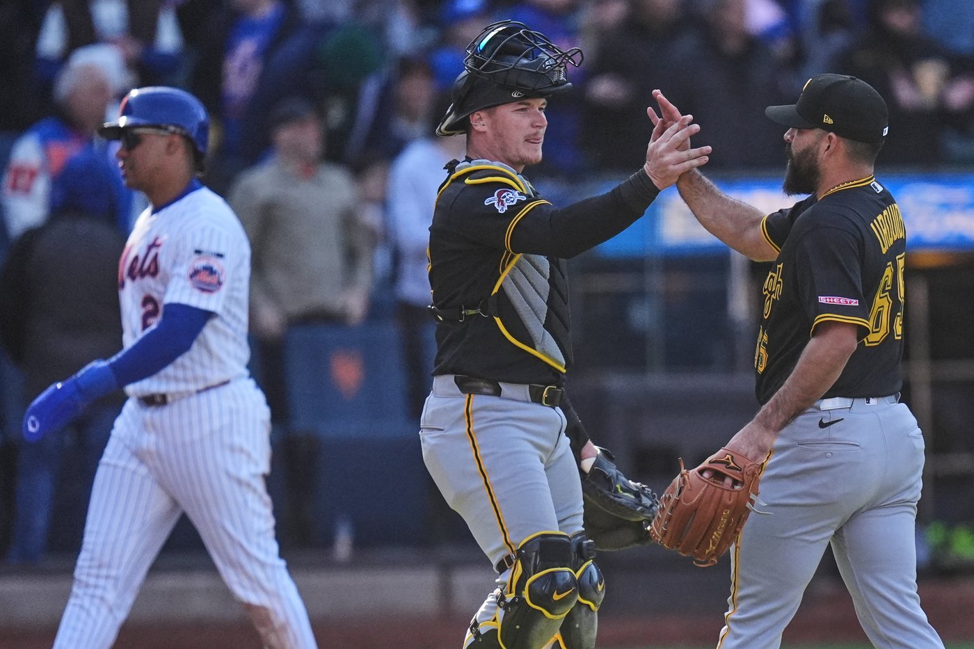 O'Hearn and Davis help the Pirates hold off the Mets 4-3 in 10 innings for their 1st win | iNFOnews.ca