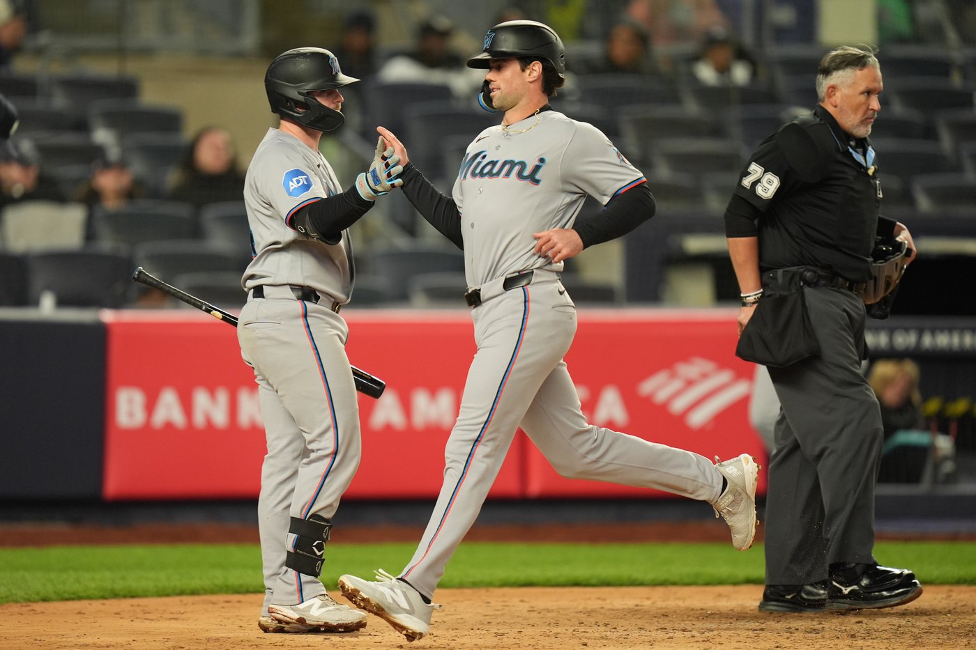 Pauley's go-ahead, 2-run double in 4-run 8th lifts Marlins over Yankees 7-6 | iNFOnews.ca