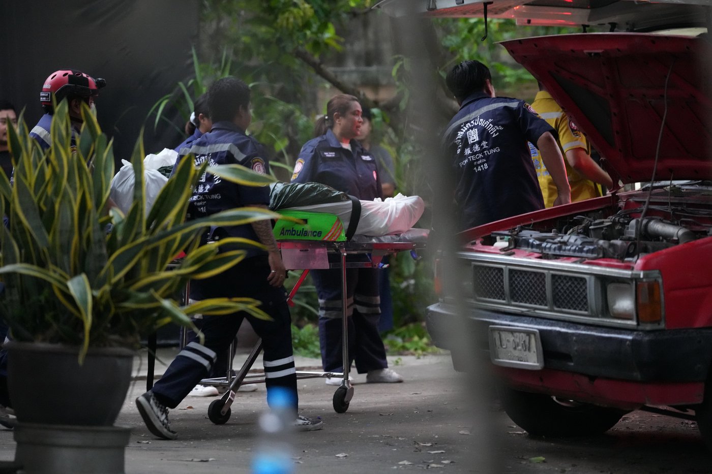 Police respond to a school shooting in Thailand, in photos | iNFOnews.ca