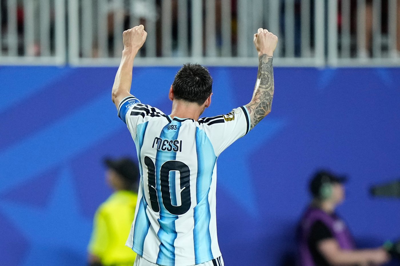 Messi has his first World Cup hat trick as defending champion Argentina beats Algeria 3-0 in opener | iNFOnews.ca