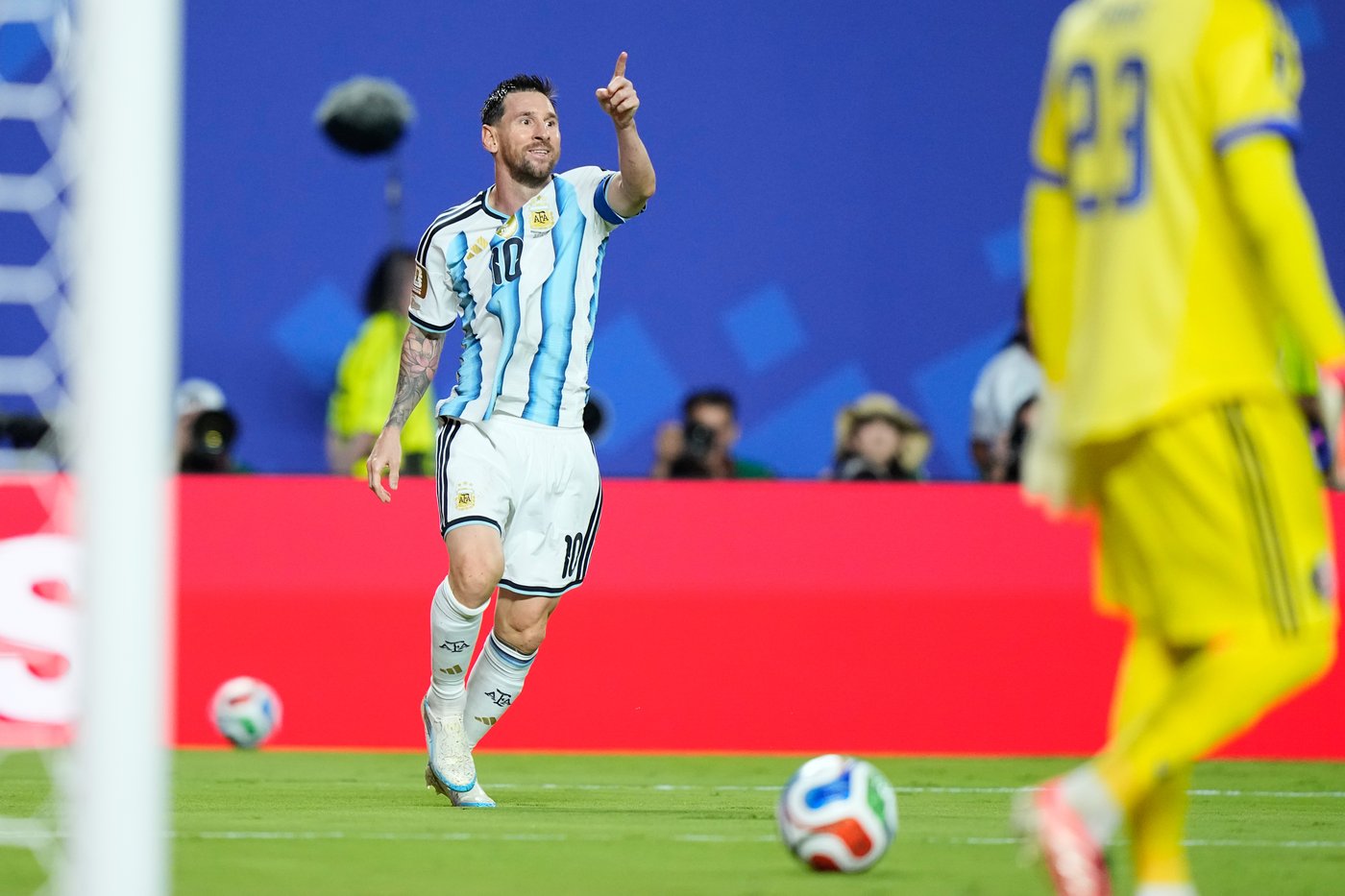 Messi has his first World Cup hat trick as defending champion Argentina beats Algeria 3-0 in opener | iNFOnews.ca